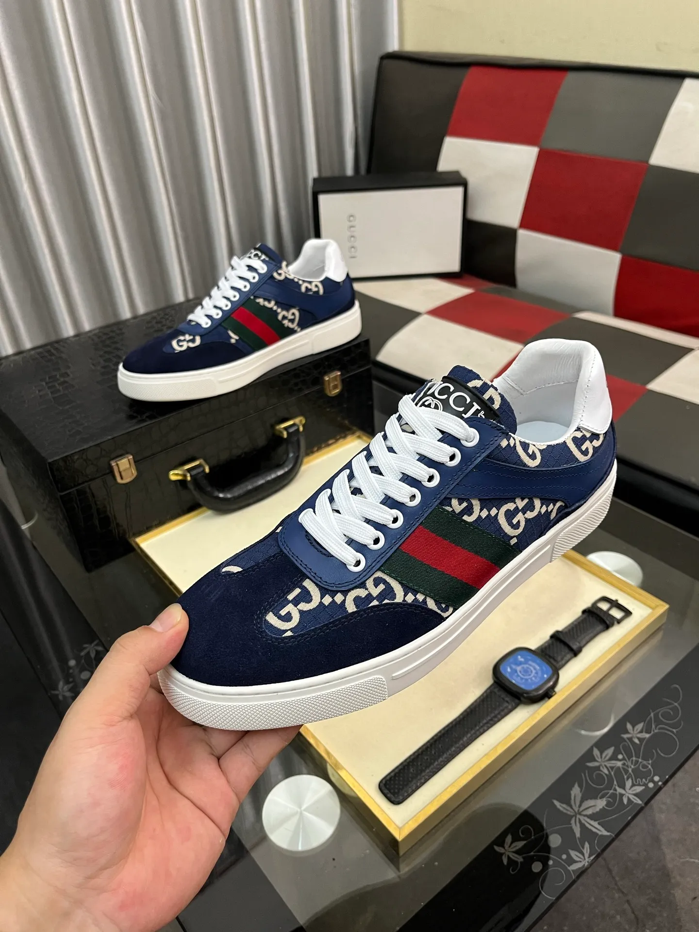 Men's Men's Shoes 💰440 ⌚️⌚️[GUCCI] Gucci men's casual shoes are absolutely popular 🔥The ultimate matching item for trendy men! The charm of super texture is irresistible, the main recommendation, the flower leather color is bright! The upper is made of high-quality brand printed fabric with cowhide, breathable leather lining and wear-resistant rubber sole, noble and elegant! Extremely comfortable🎁🎁You can be as handsome as you want💪 Available in sizes 38-44 and 5️⃣colors